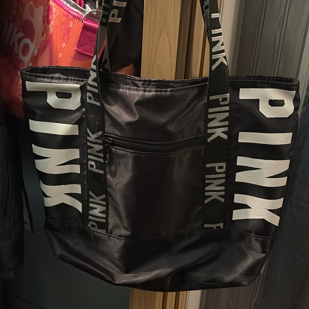 Vs tote bag